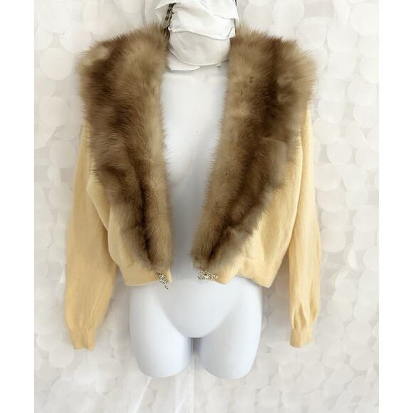 VTG 50s Women’s M 100% Cashmere Yellow Cardigan Sweater Mink FUR Collar Jeweled - Picture 14 of 14